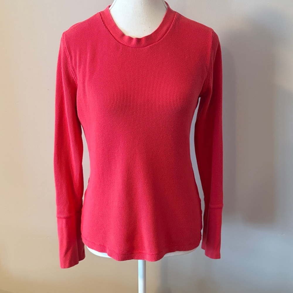 Sundance Ribbed Red/Pink Long Thermal Sleeve Top. Size Medium